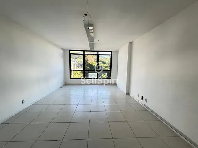 Sala para alugar, no bairro Centro em Niterói