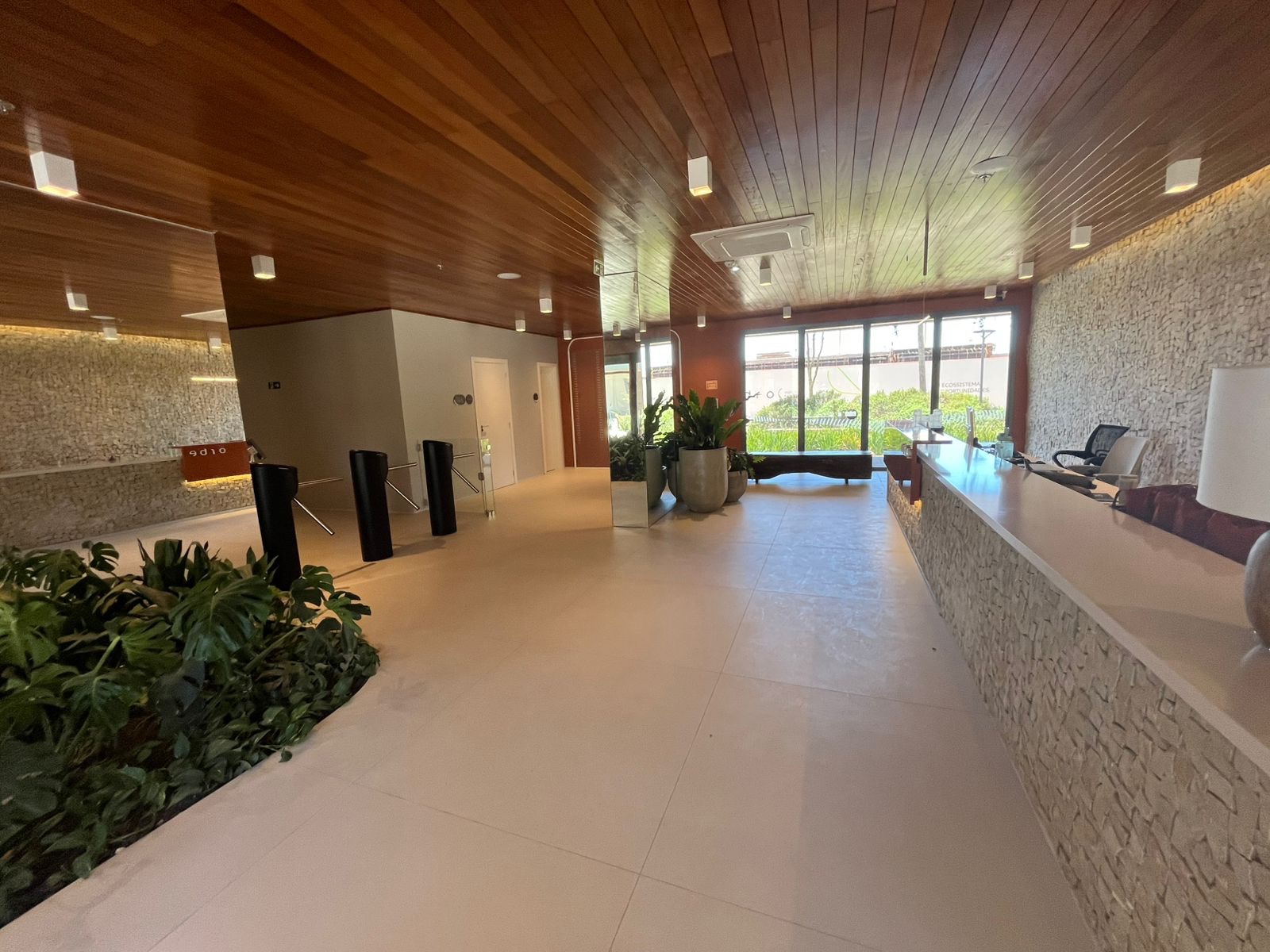 Sala Comercial à Venda ou Aluguel no Orbe, Parque Una, 31 m², Sol da Manhã, Estrutura Corporativa de Alto Padrão e 1 Vaga de Garagem - 7