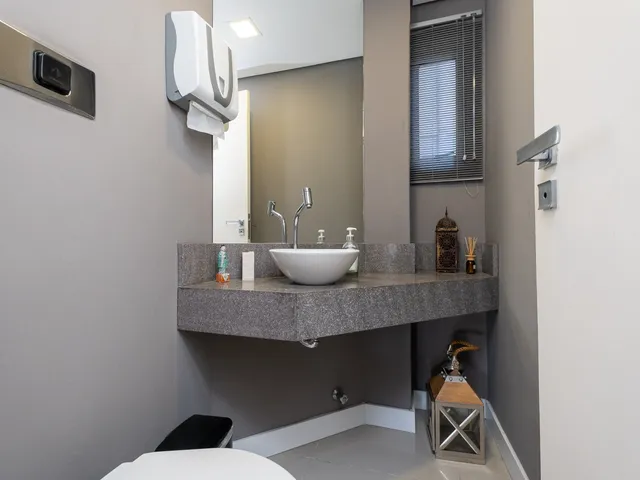 Sala à venda, no bairro Centro em Pelotas