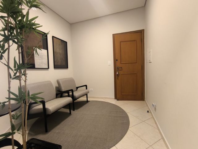 Sala para alugar, no bairro Centro em Londrina