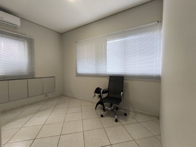 Sala para alugar, no bairro Centro em Londrina
