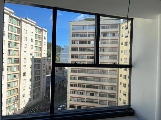 Sala à venda ou para alugar, no bairro Centro em Petrópolis