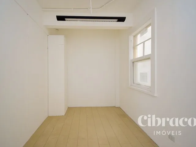 Sala para alugar, no bairro Centro em Curitiba