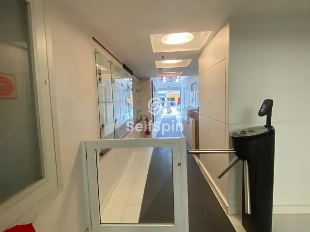 Sala para alugar, no bairro Centro em Niterói