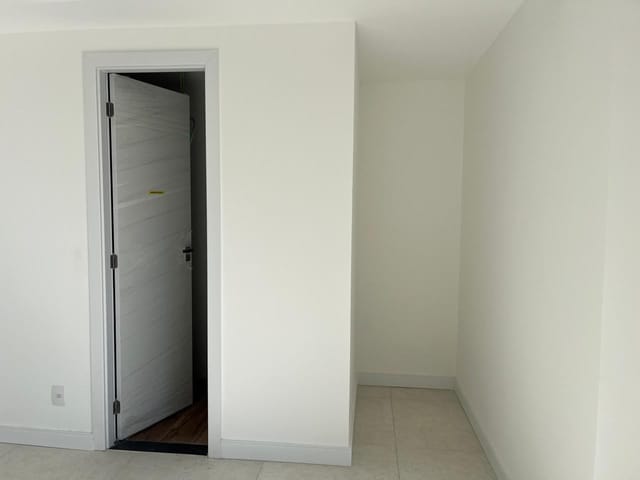 Sala à venda ou para alugar, no bairro Centro em Petrópolis