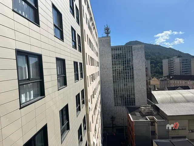 Sala à venda ou para alugar, no bairro Centro em Petrópolis
