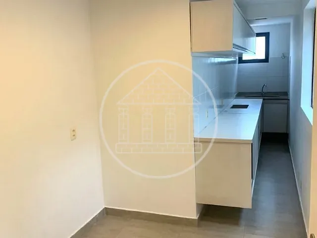 Sala com 160m², para alugar, no bairro Santo Amaro em São Paulo