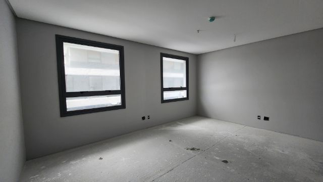 Sala com 30m², à venda, no bairro São Gonçalo em Pelotas