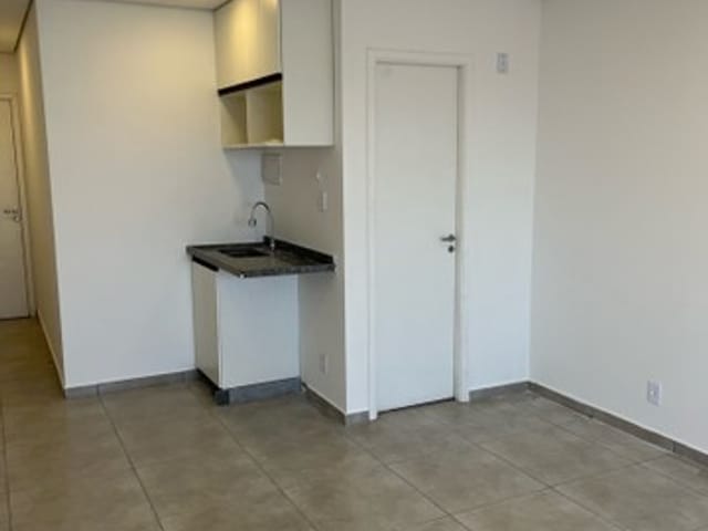 Sala com 34m², para alugar, no bairro Penha de França em São Paulo