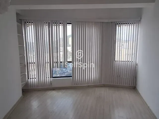 Sala para alugar, no bairro Centro em Niterói