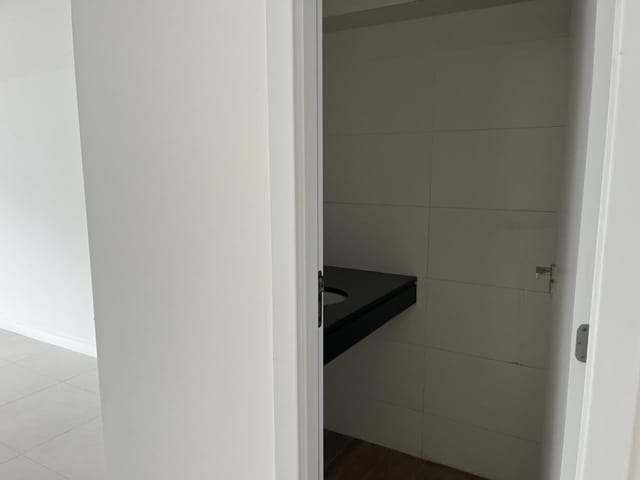 Sala à venda ou para alugar, no bairro Centro em Petrópolis