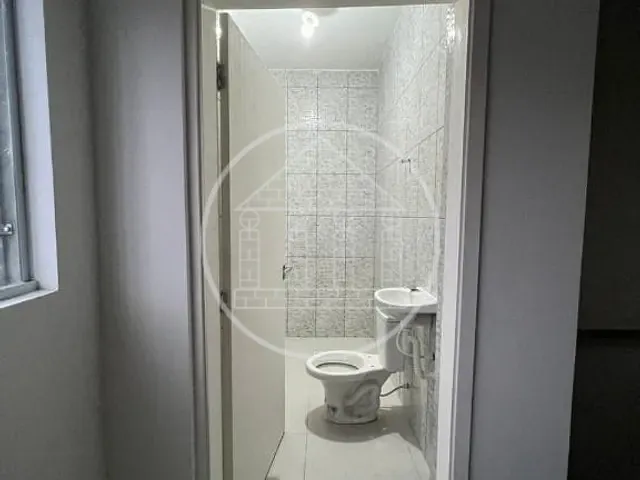 Sala com 40m², para alugar, no bairro Parque Brasil em São Paulo