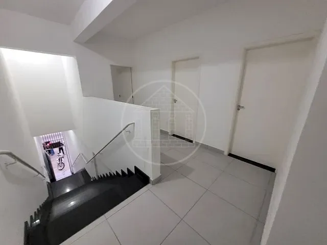 Sala com 40m², para alugar, no bairro Parque Brasil em São Paulo