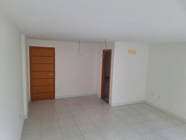 Sala para alugar, no bairro Quarteirão Brasileiro em Petrópolis
