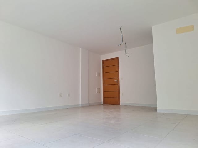 Sala para alugar, no bairro Quarteirão Brasileiro em Petrópolis