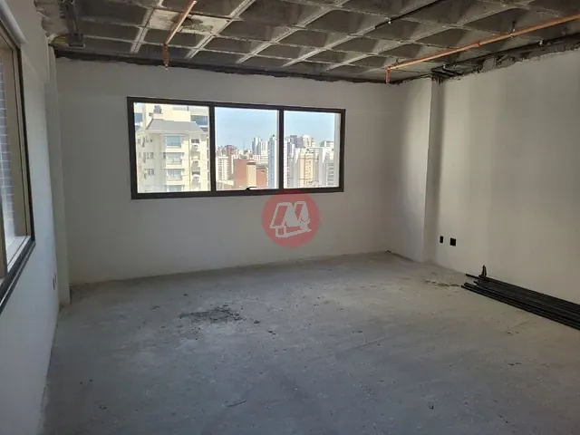 Sala com 63m², à venda ou para alugar, no bairro Petrópolis em Porto Alegre