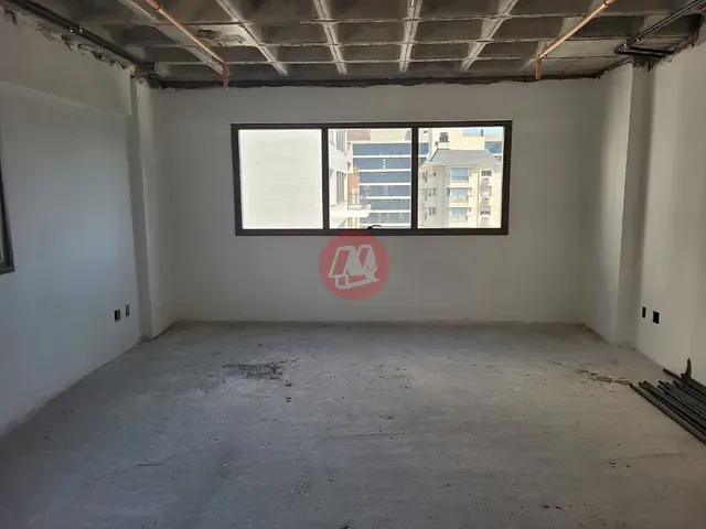 Sala com 63m², à venda ou para alugar, no bairro Petrópolis em Porto Alegre
