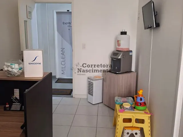 Sala à venda, no bairro Jardim Pereira do Amparo em Jacareí