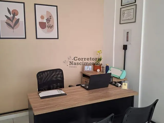 Sala à venda, no bairro Jardim Pereira do Amparo em Jacareí