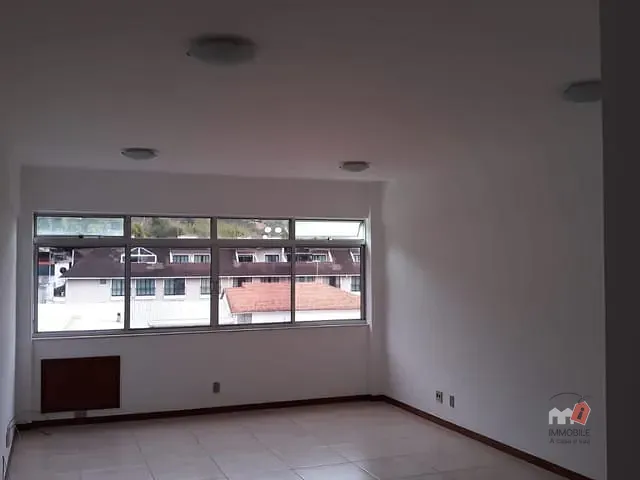 Sala para alugar, no bairro Corrêas em Petrópolis