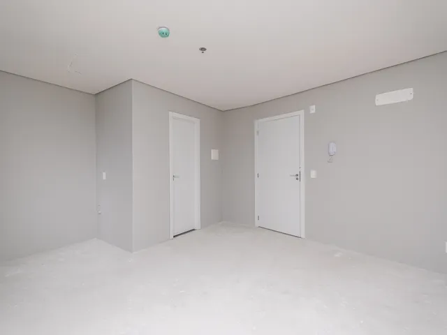 Sala à venda ou para alugar, no bairro São Gonçalo em Pelotas