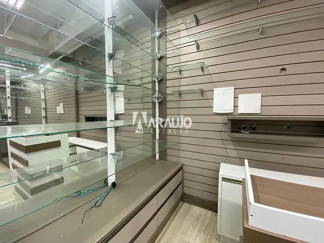 Sala para alugar, no bairro Centro em Itajaí