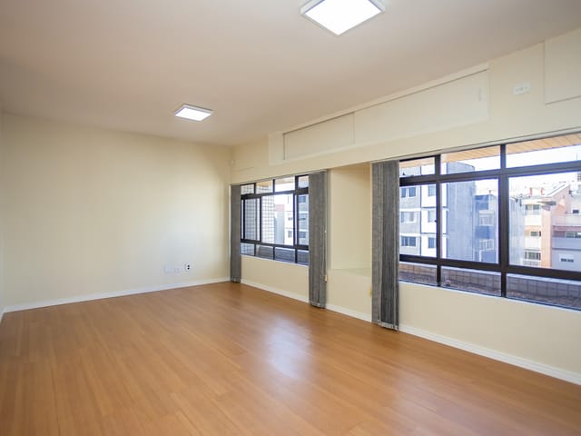 Sala para alugar, no bairro Rebouças em Curitiba
