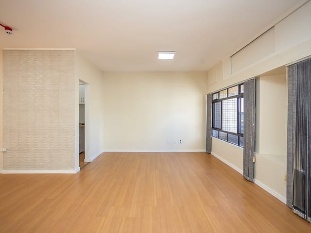 Sala para alugar, no bairro Rebouças em Curitiba
