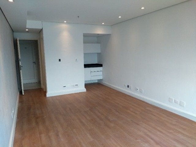 Sala com 31m², para alugar, no bairro Jardim Paulista em São Paulo