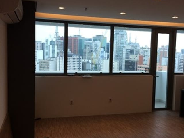 Sala com 38m², à venda, no bairro Jardim Paulista em São Paulo