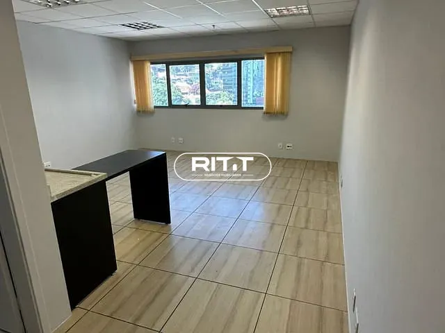 Sala com 35m², para alugar, no bairro Cambuí em Campinas
