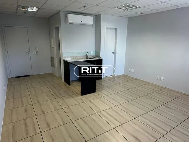 Sala com 35m², para alugar, no bairro Cambuí em Campinas