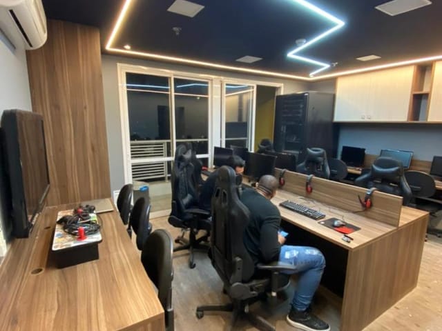 Sala com 35m², à venda, no bairro Vila Regente Feijó em São Paulo