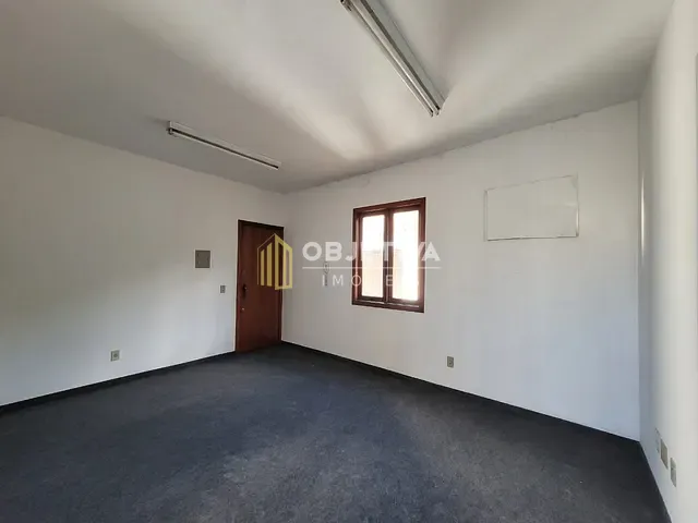 Sala com 45m², à venda, no bairro Independência em Porto Alegre