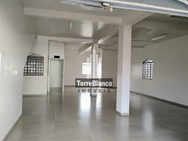 Sala com 110m², para alugar, no bairro Uvaranas em Ponta Grossa