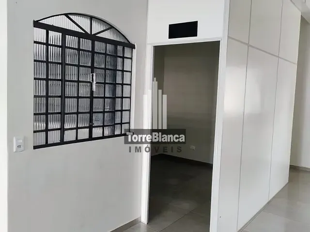 Sala com 110m², para alugar, no bairro Uvaranas em Ponta Grossa