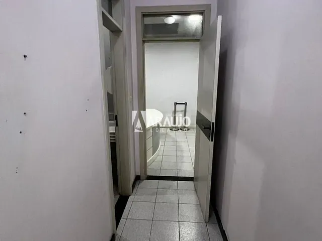Sala com 330m², para alugar, no bairro Centro em Itajaí