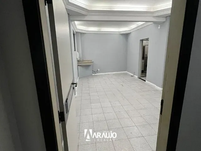 Sala com 330m², para alugar, no bairro Centro em Itajaí