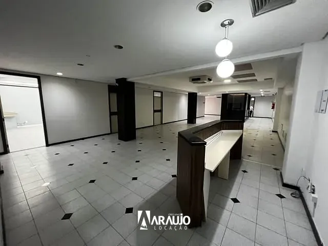 Sala com 330m², para alugar, no bairro Centro em Itajaí