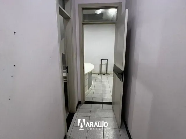 Sala com 330m², para alugar, no bairro Centro em Itajaí