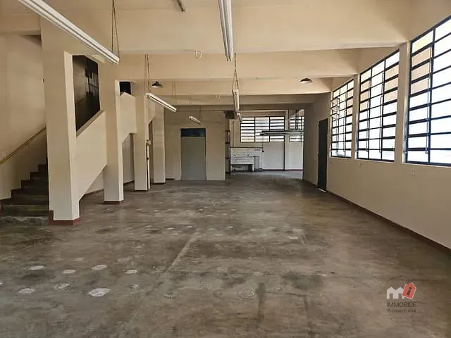 Sala para alugar, no bairro Mosela em Petrópolis
