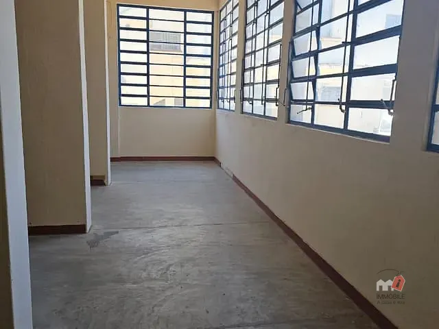 Sala para alugar, no bairro Mosela em Petrópolis
