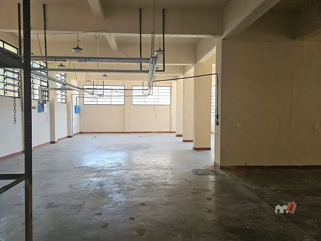 Sala para alugar, no bairro Mosela em Petrópolis