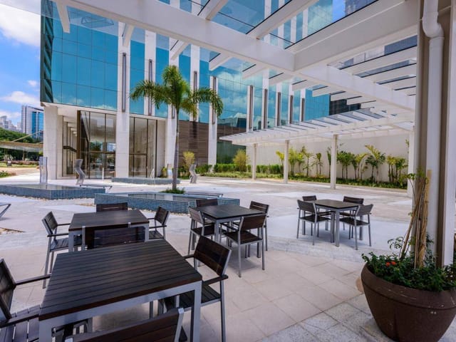 Sala com 214m², para alugar, no bairro Cidade Monções em São Paulo