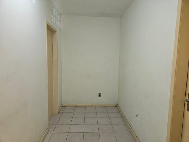 Sala para alugar, no bairro Centro em Petrópolis