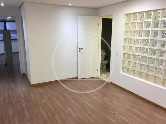 Sala com 175m², para alugar, no bairro Brooklin Paulista em São Paulo