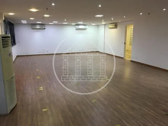 Sala com 175m², para alugar, no bairro Brooklin Paulista em São Paulo