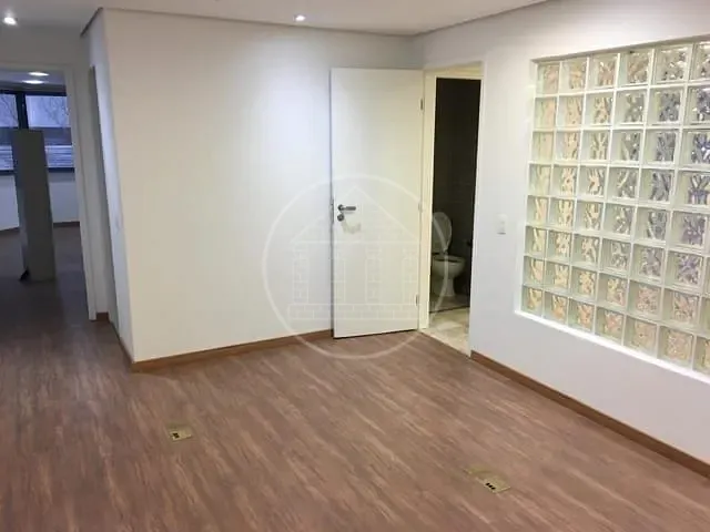 Sala com 175m², para alugar, no bairro Brooklin Paulista em São Paulo