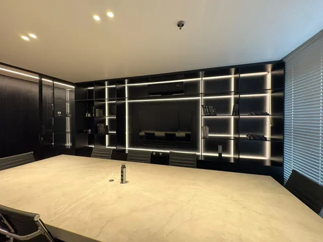 Sala com 248m², para alugar, no bairro Gleba Fazenda Palhano em Londrina