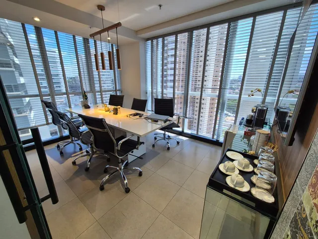 Sala à venda, no bairro Gleba Palhano em Londrina